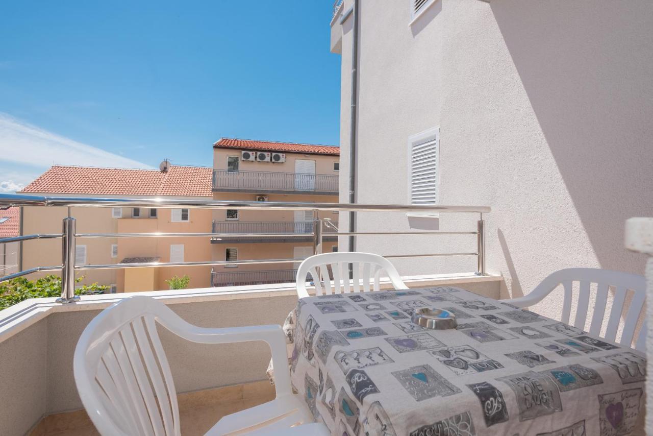 Apartmani Vujcic Makarska Ngoại thất bức ảnh