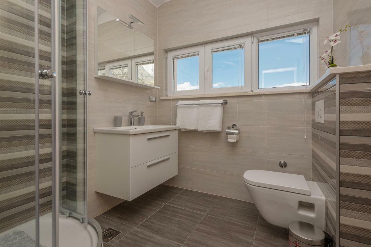 Apartmani Vujcic Makarska Ngoại thất bức ảnh